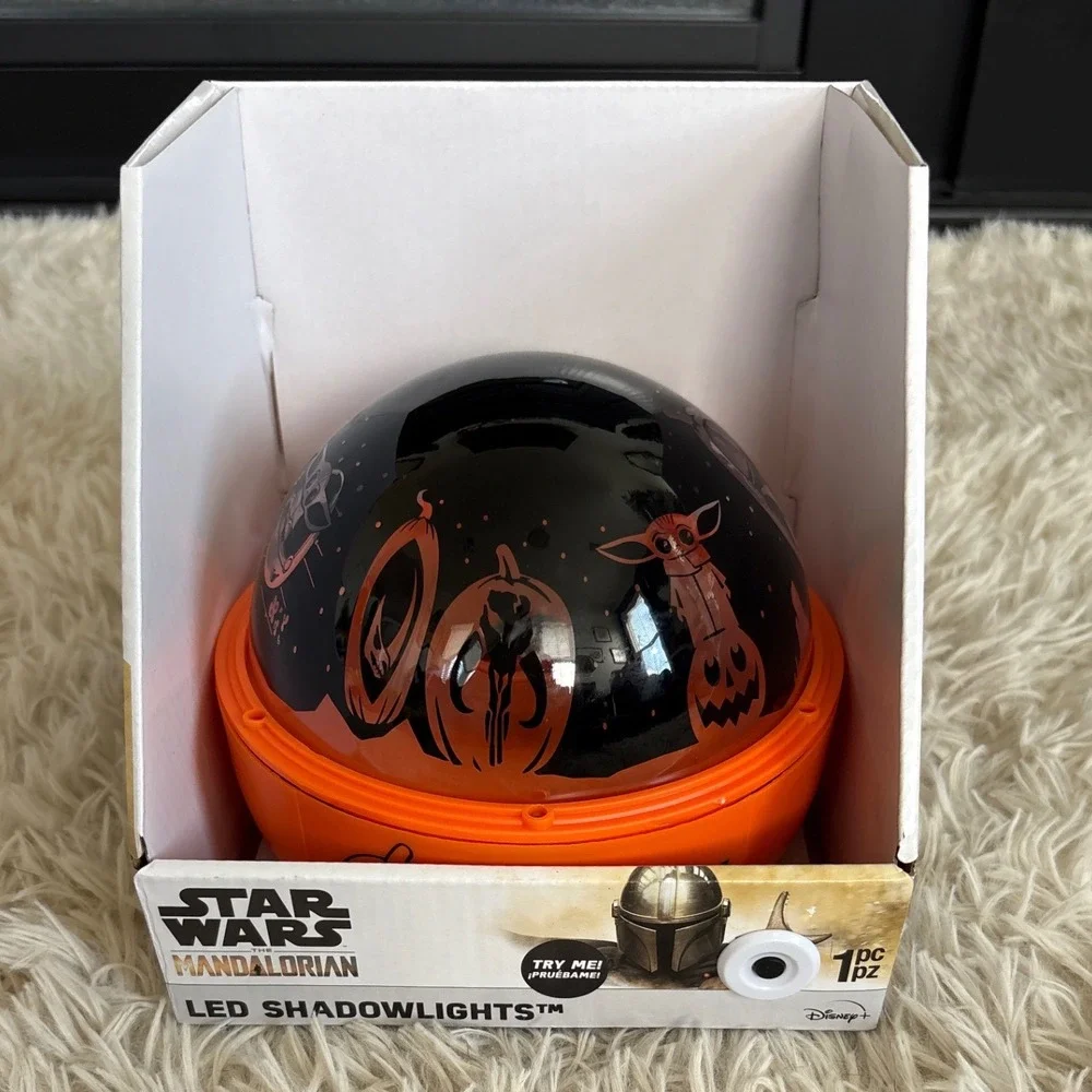 Star Wars The Mandalorian LED Shadowlights Rotating‎ Night Light Lamp New In Box